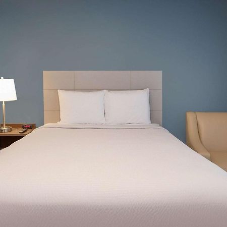 Woodsping Suites Washington Dc East Arena Drive Lake Arbor Eksteriør bilde