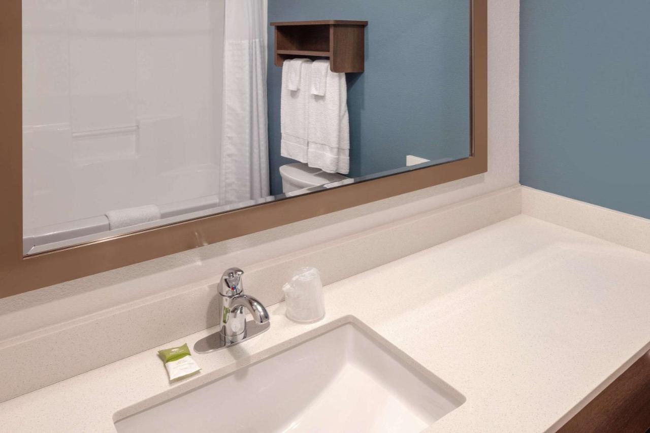 Woodsping Suites Washington Dc East Arena Drive Lake Arbor Eksteriør bilde