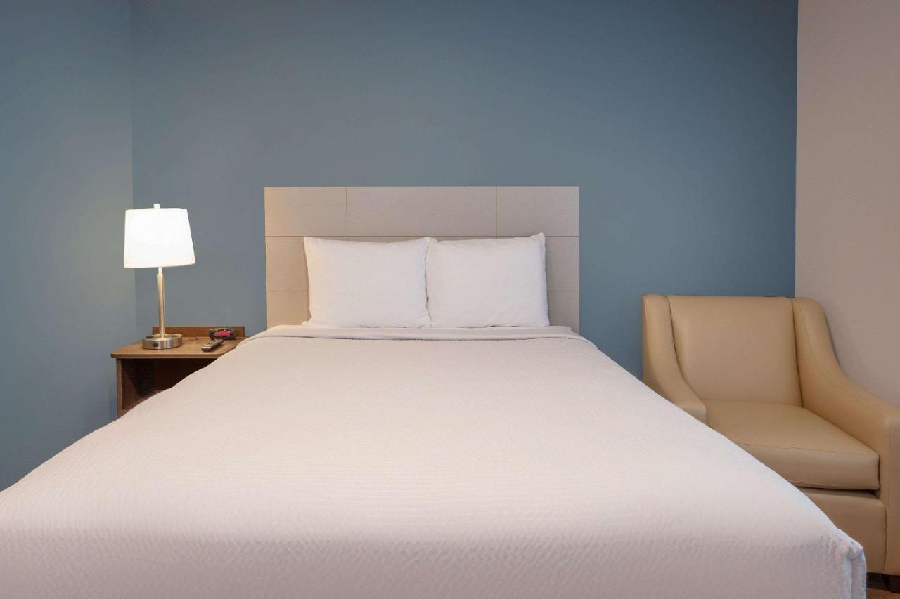 Woodsping Suites Washington Dc East Arena Drive Lake Arbor Eksteriør bilde